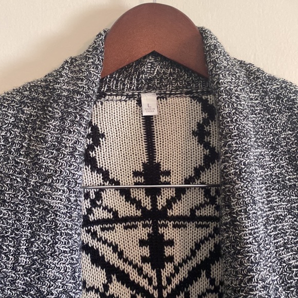 Size Large Cardigan with open front from Charming Charlie’s - Picture 2 of 6